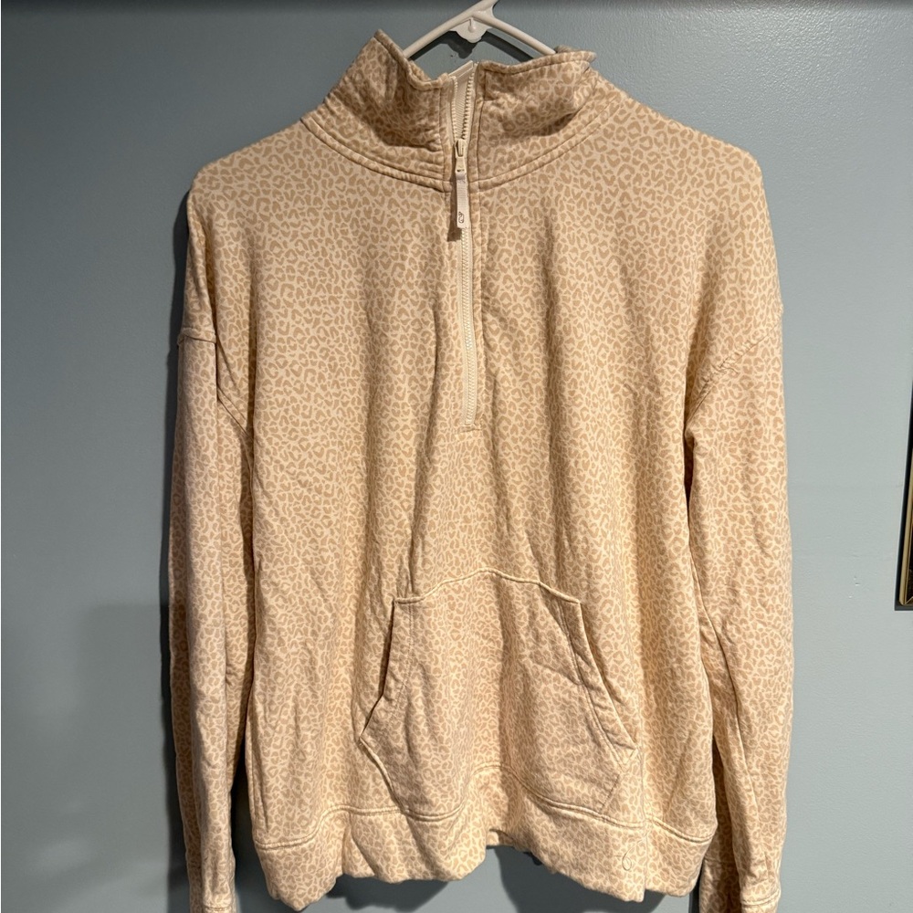 Vineyard Vines Cream Leopard Print Sweatshirt